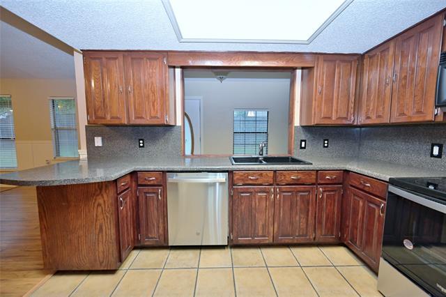 Building Photo - 4107 Pyracantha Dr