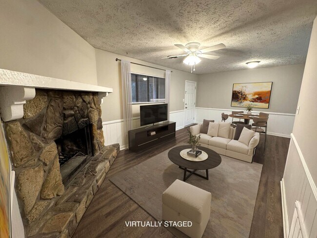 Building Photo - 158 VFW Dr