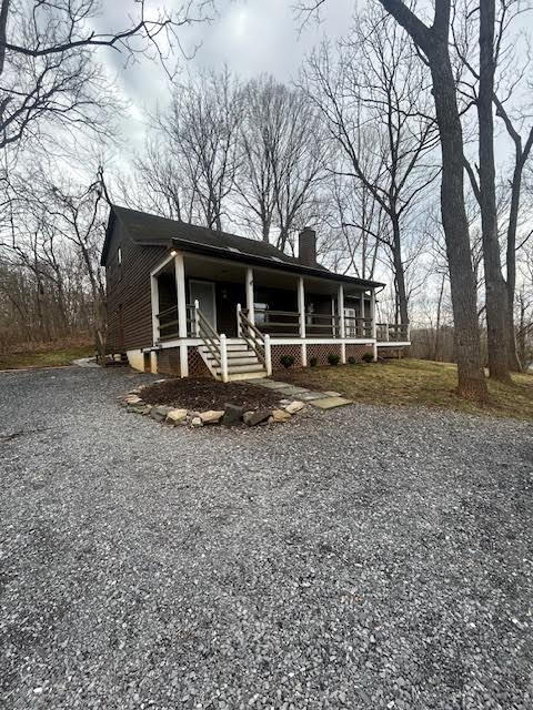 Building Photo - 4-Bed Retreat with Vaulted Ceilings & Covered Porch, close to the Shenandoah River in Front Royal