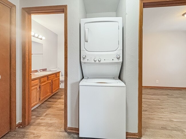 Building Photo - 2642 Kragspough Ct