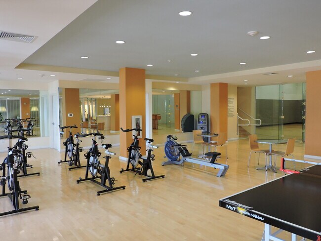 Building Photo - 511 SE 5 Ave