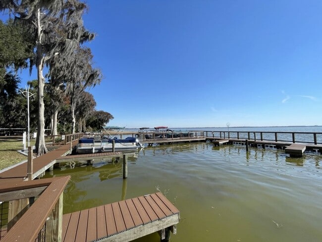 Building Photo - 13122 Grape Ave