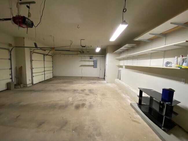 Building Photo - Coming Soon!!!!!  Union schools: 4 bedroom...