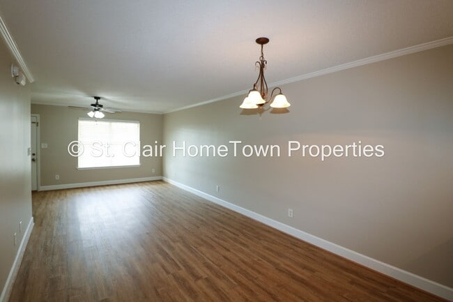 Building Photo - Newly Renovated Triplex