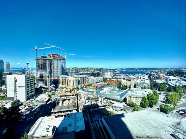 Building Photo - 2Bd/2Ba Seattle Condo