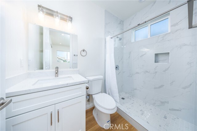 Building Photo - 607 S Sefton Ave