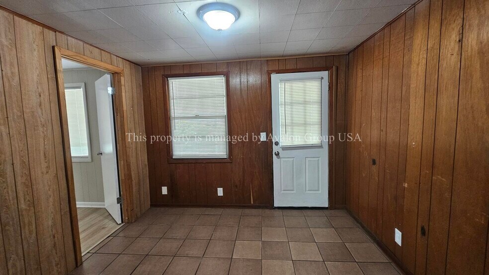 Building Photo - 1453 Winnebago Ave