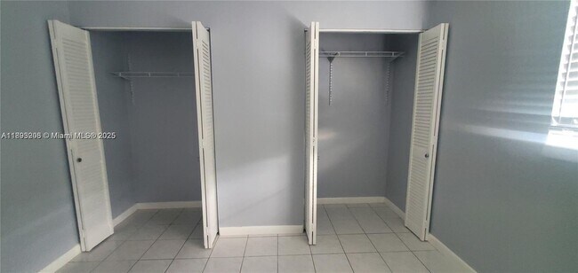 Building Photo - 250 Layne Blvd