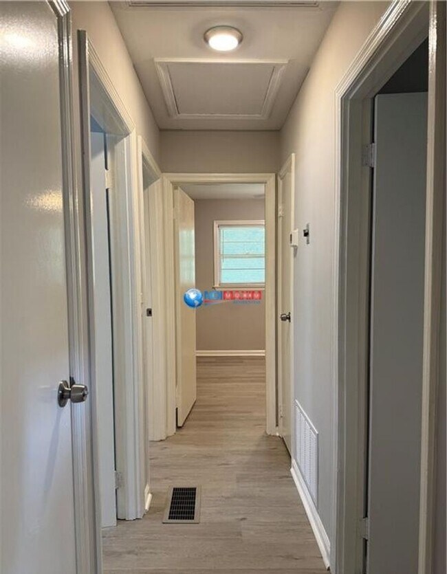 Building Photo - 1547 Mountain View Cir NW