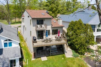 Building Photo - 3 bedroom in Hickory Corners MI 49060