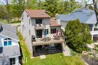 Building Photo - 3 bedroom in Hickory Corners MI 49060