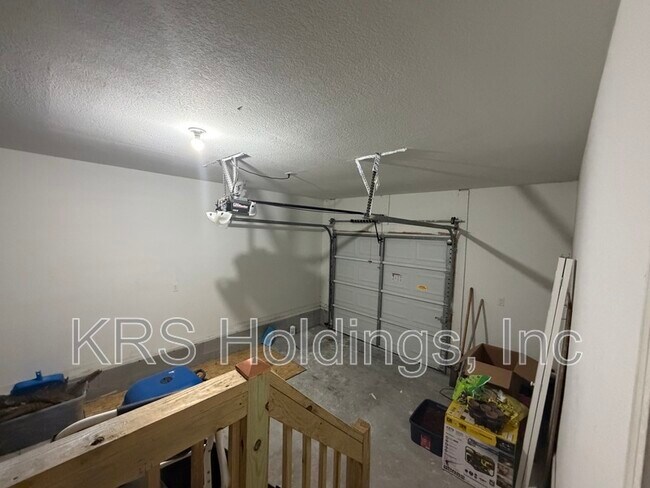 Building Photo - 5748 Burrell Ave