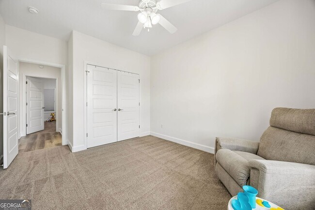 Building Photo - 152 Verano St