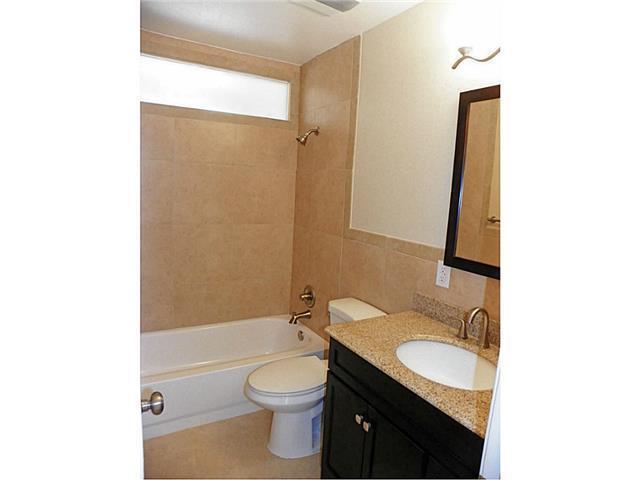 Building Photo - 333 Lomont Dr