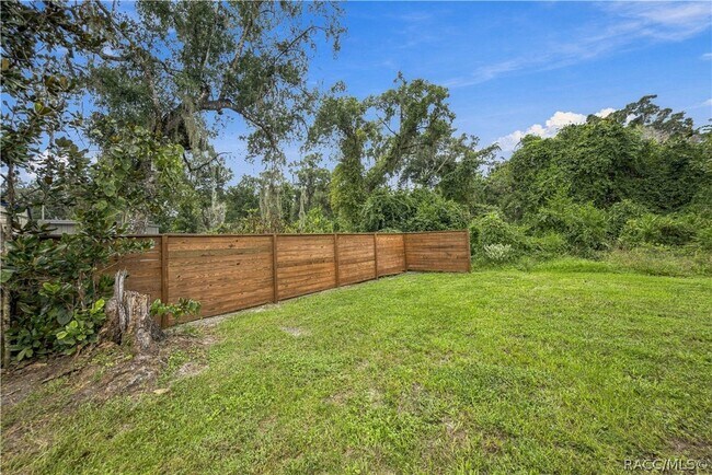 Building Photo - 9302 E Sycamore Pl