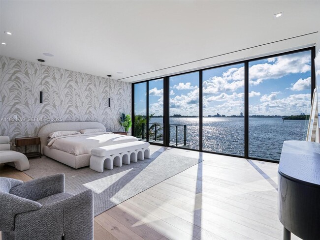 Building Photo - 11400 N Bayshore Dr