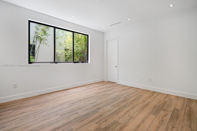 Building Photo - 2978 Coconut Ave