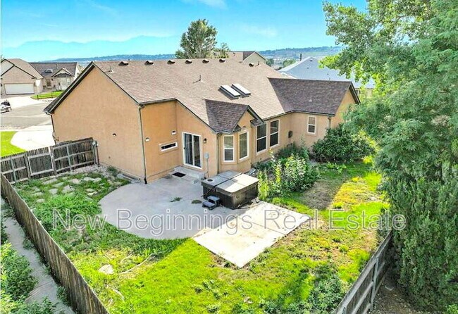 Building Photo - 4411 Hickory Hollow Dr