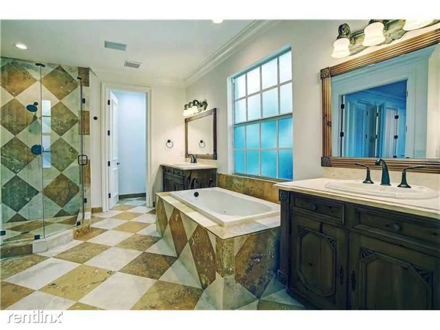 Building Photo - 355 NE 3rd Ct