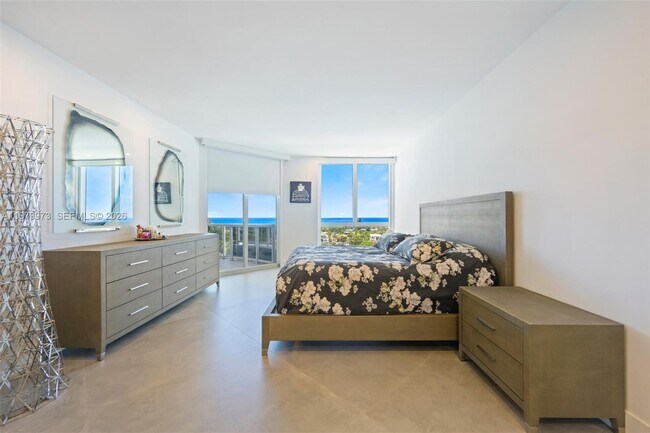 Building Photo - 3802 NE 207th St