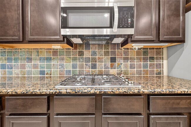 Building Photo - 51 S Greenprint Cir