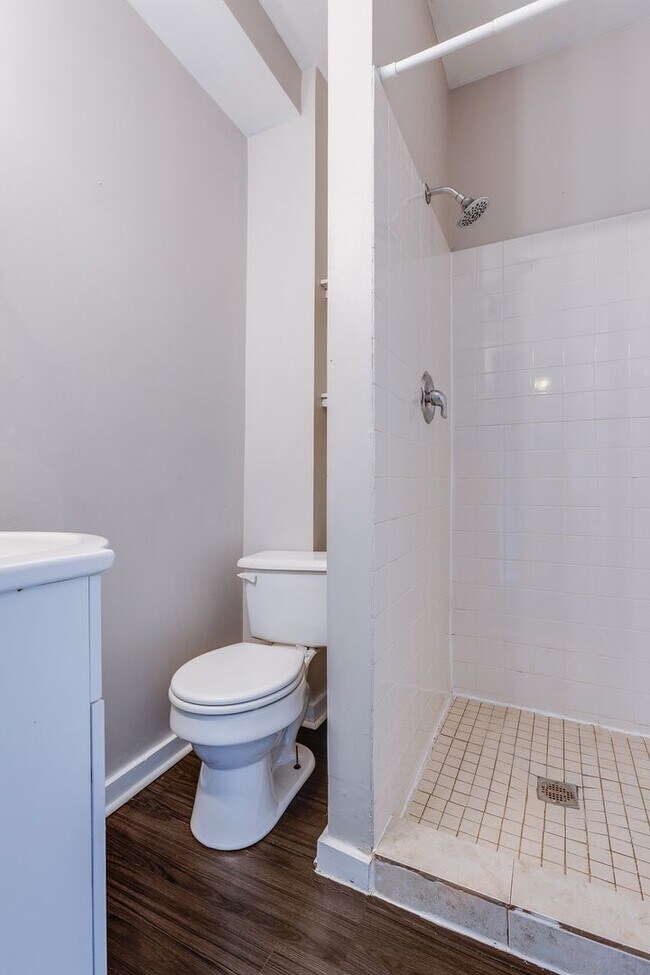 Building Photo - Available August - Check out this beautiful 2 bedroom w/ city views!