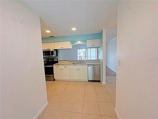 Building Photo - 12261 Sailwinds Dr