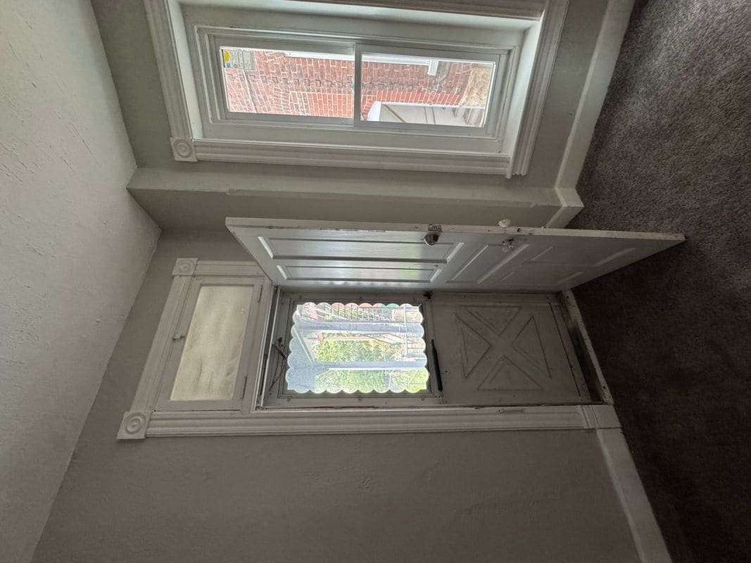 Building Photo - 241 N 4th St