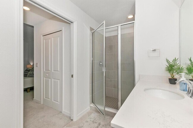 Building Photo - 12140 Wellen Golf St