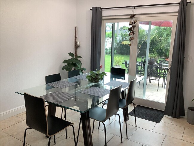 Building Photo - 8260 NW 11th Ct