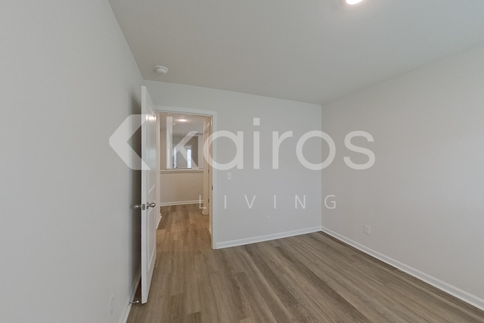 Building Photo - 133 Overstreet Way