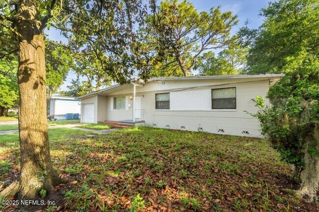 Building Photo - 5941 Caribbean Dr S