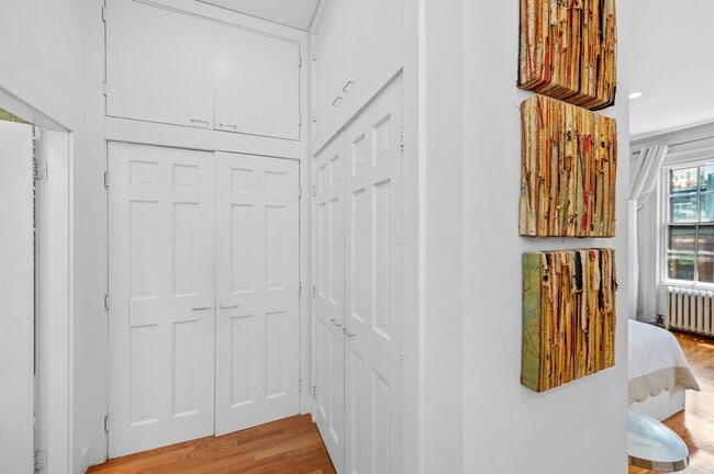 Building Photo - 235 Beacon St