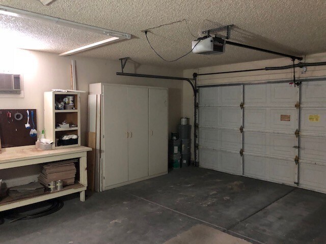 Building Photo - This is a Beautiful Home!  Just waiting for you in a 45+ Active Adult Community, Long Term Unfurn...