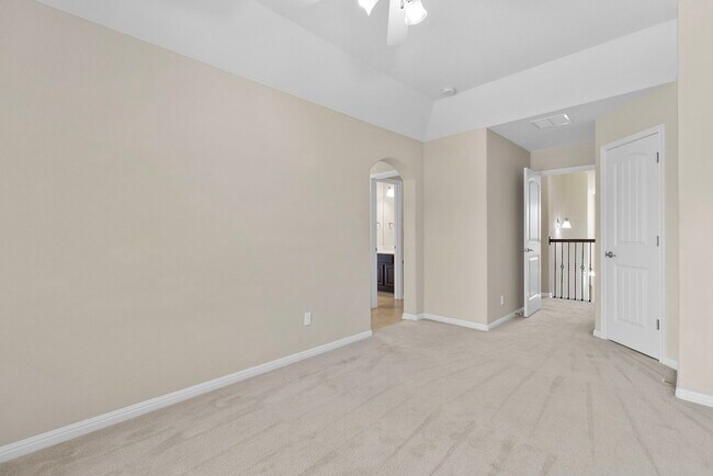 Building Photo - 2406 Sweetwater Ln