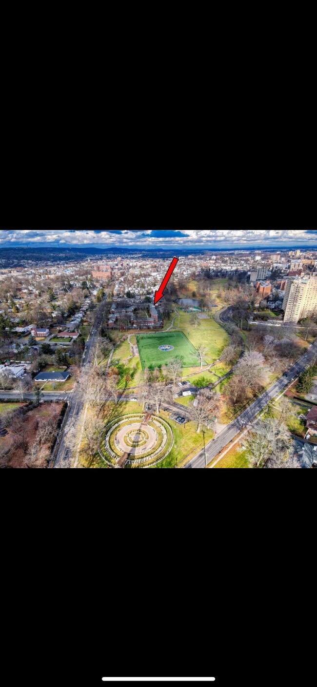 Building Photo - 500 S Center St