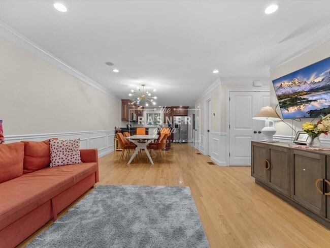 Building Photo - 17 Beacon St