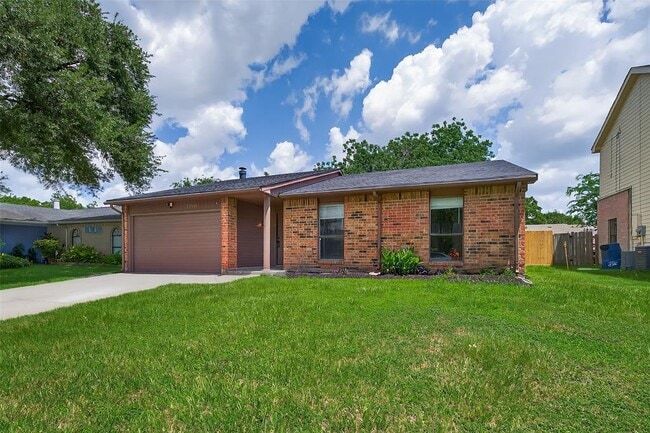 Building Photo - 17518 Autumn Hills Dr