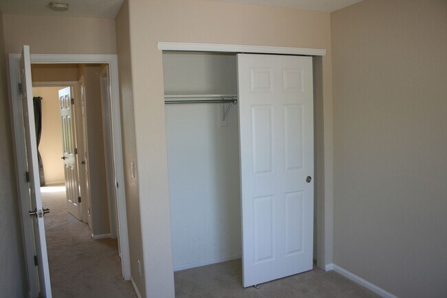 Building Photo - 10748 Appaloosa Ct