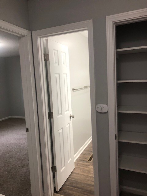 Building Photo - 516 Sherwood Ct