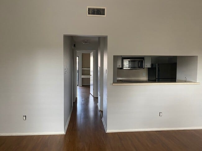 Building Photo - Park Place #301 N/M