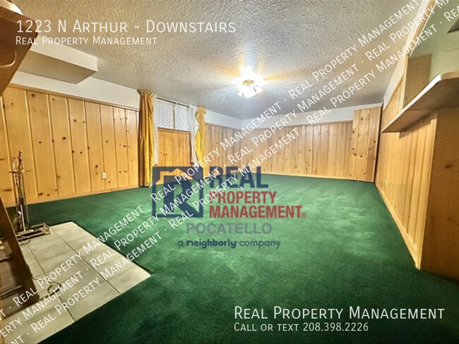 Building Photo - 1223 N Arthur-Downstairs