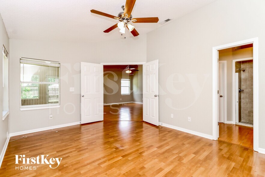 Building Photo - 1805 Coyote Pl