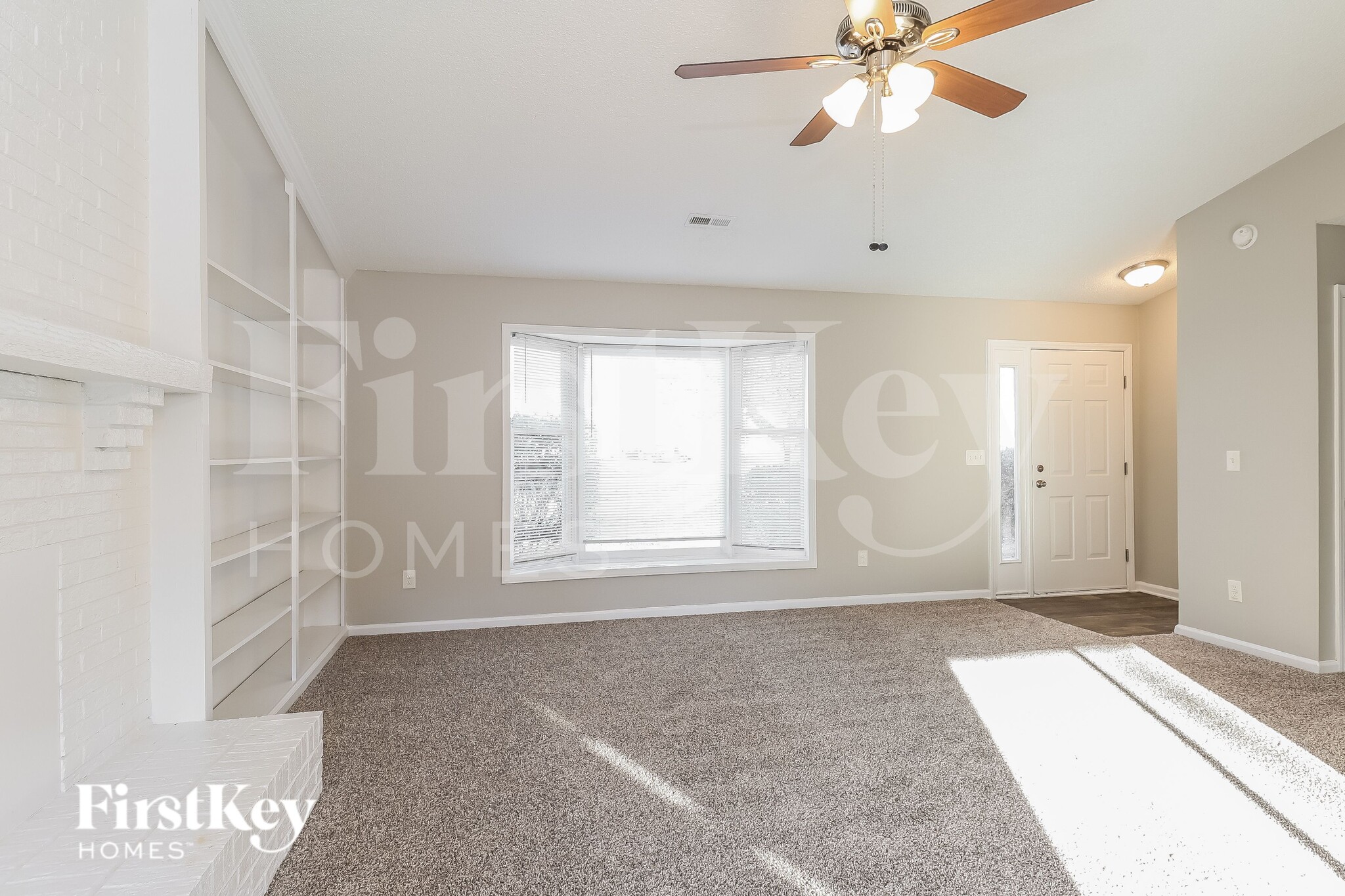 Building Photo - 5800 Old Meadow Rd