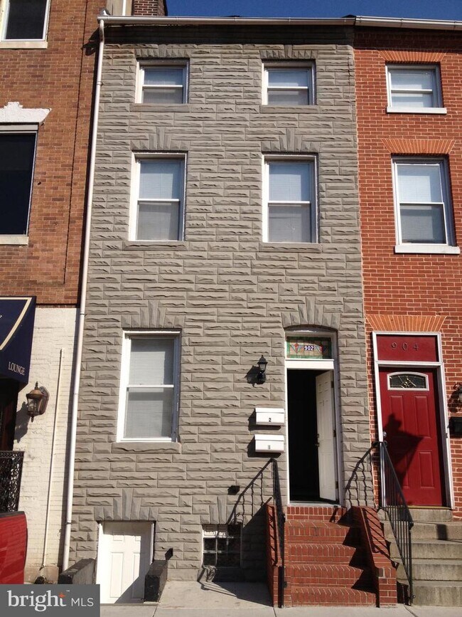 Building Photo - 902 Fawn St