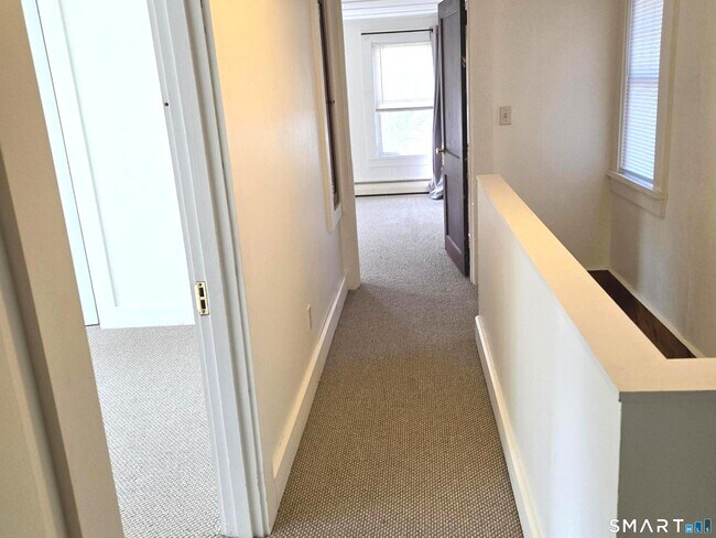 Building Photo - 150 Spencer St