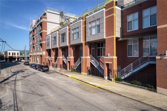 Building Photo - 1951 W 26th St