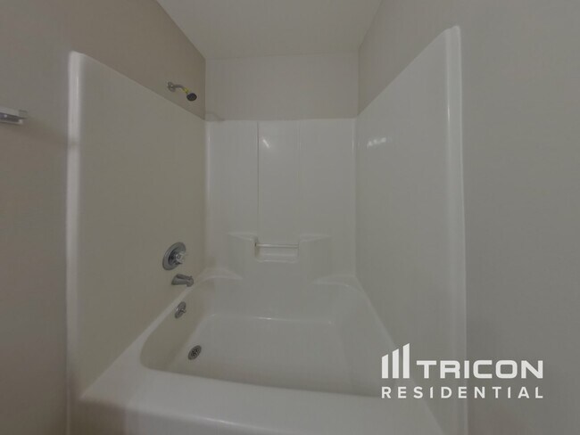 Building Photo - 8208 Poplar Grove Cir