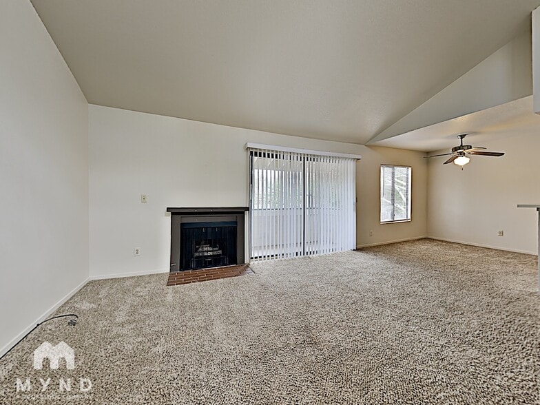 Building Photo - 2624 Sunny Slope Dr