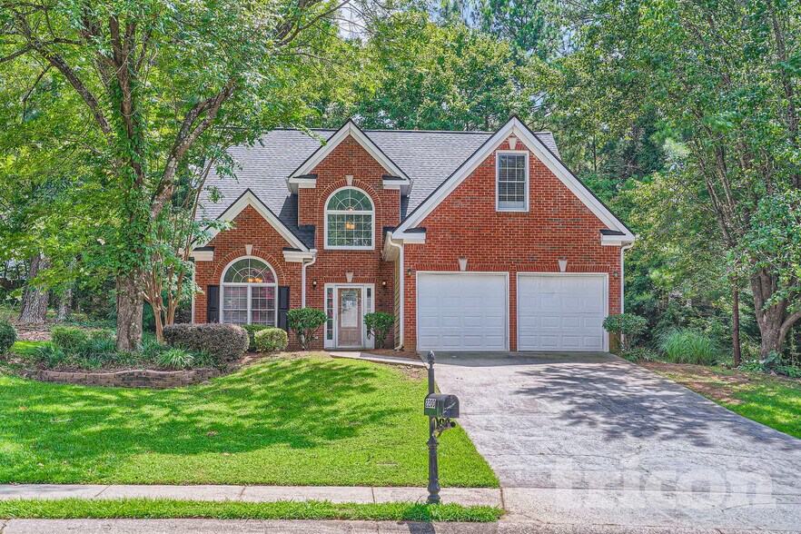 Building Photo - 2200 Sugarbirch Dr